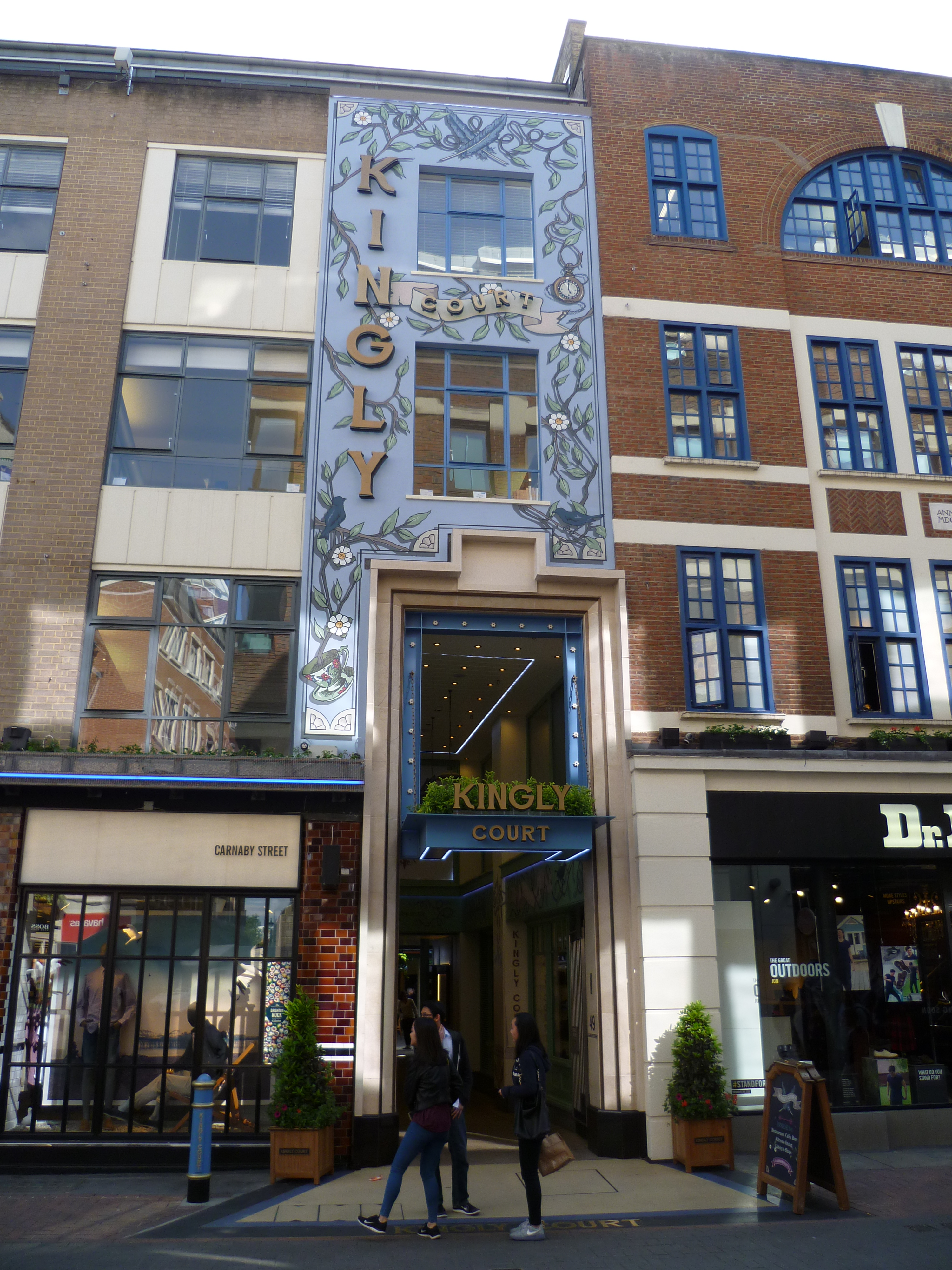 Cahoots in Kingly Court: what to order and when to go