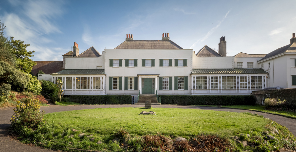 Preston Manor & Gardens